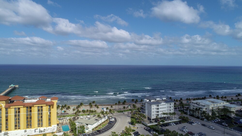 The Deerfield Buccaneer - carbon neutral hotel in Deerfield Beach