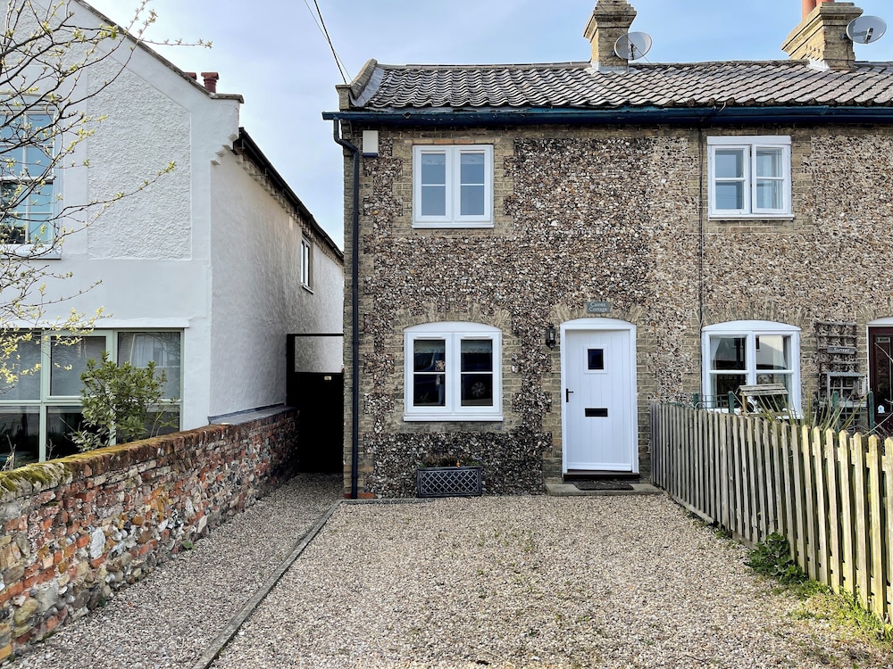 Caines Cottage — 4-Star Luxury Hotel in Saxmundham, United Kingdom