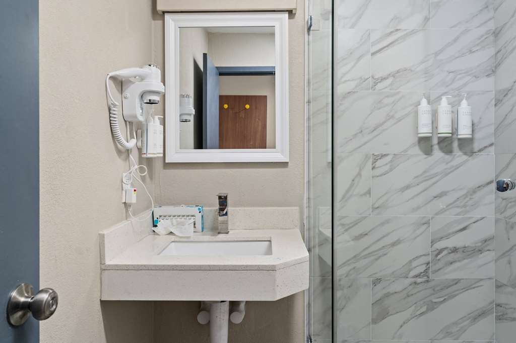 Days Inn by Wyndham Albuquerque I 25 - photo 54