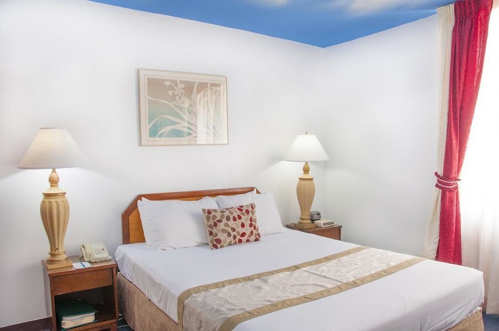 Holiday Surf Hotel - photo 3