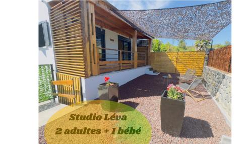 Le studio Léva in Unknown City, Réunion