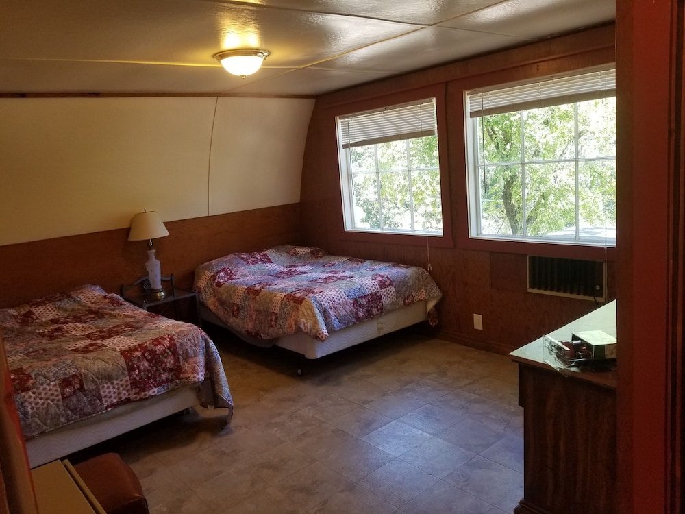 Lakeview Terrace Resort - carbon neutral hotel in Lewiston