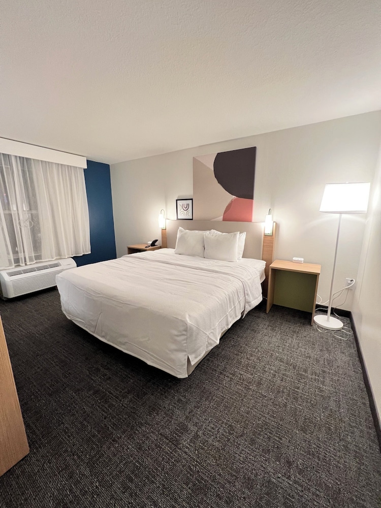 Spark by Hilton Orlando Universal Blvd - photo 7