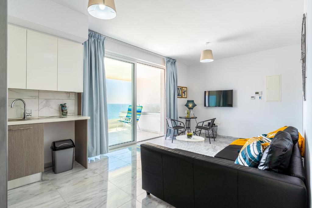 Oyster 1 Br Apt in Larnaca