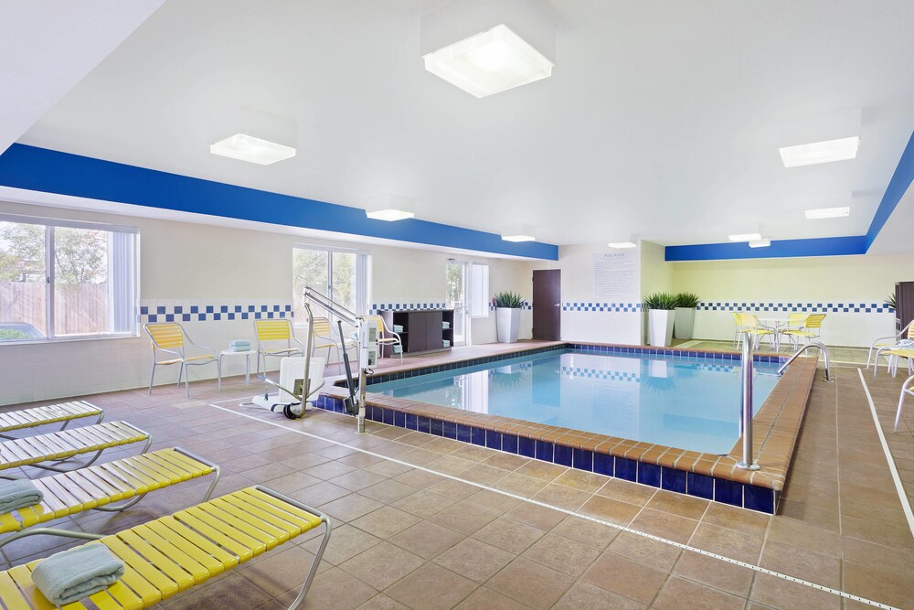 Fairfield Inn & Suites by Marriott Chicago Southeast Hammond - photo 10