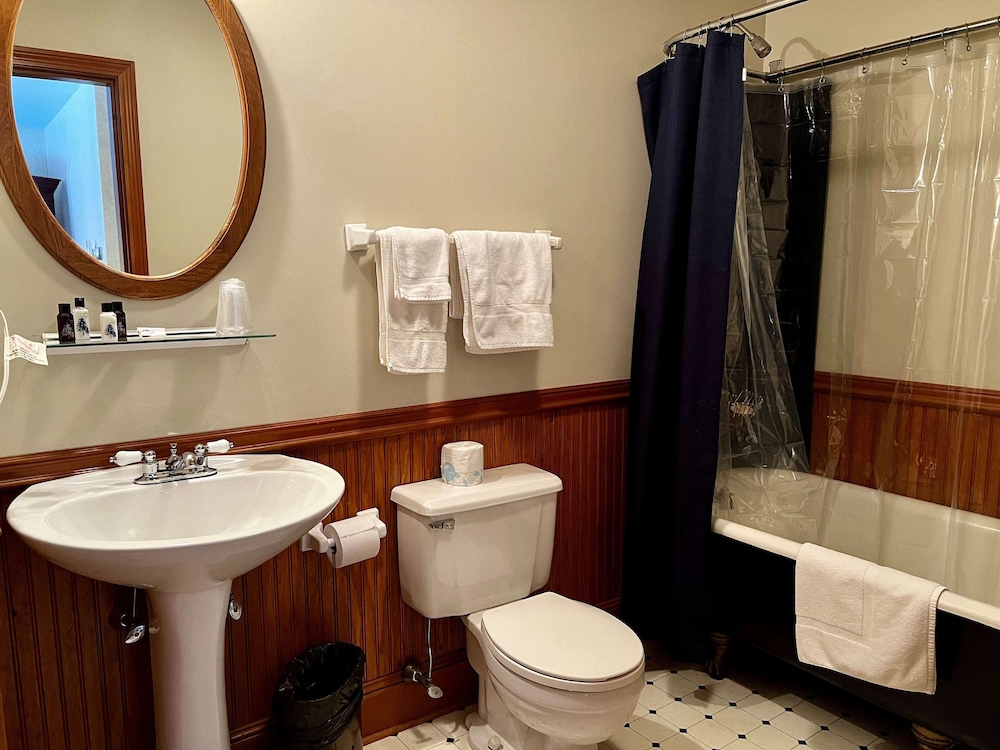 The Wayside Inn - photo 44