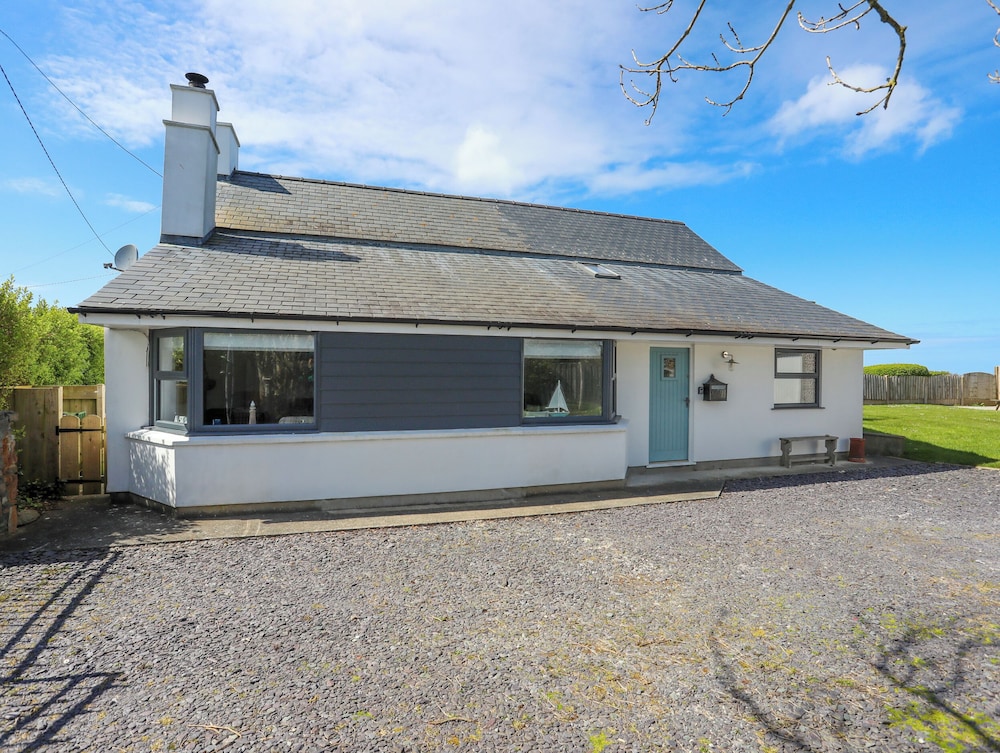 Bryn Derwen - carbon neutral hotel in Holyhead
