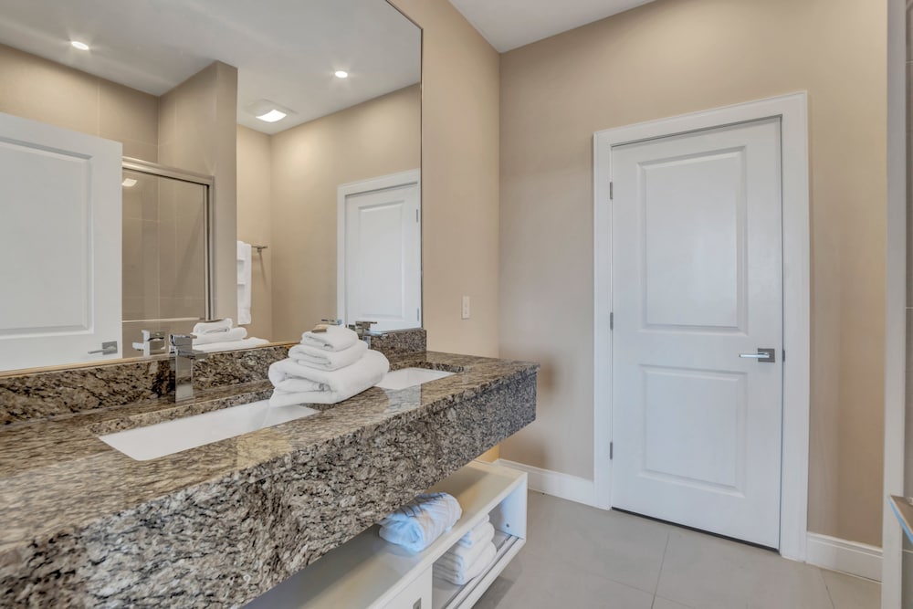 Modern Magic Village Resort Townhouse 7620 - photo 12