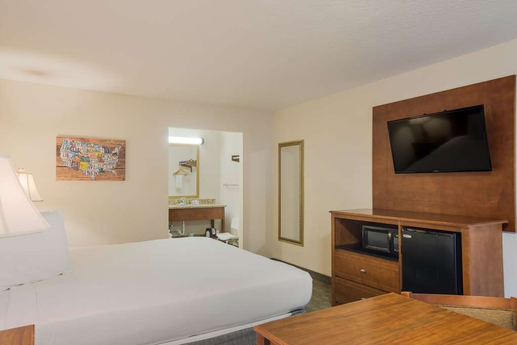 Econo Lodge Vidalia - photo 10