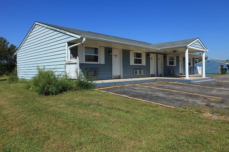 Americas Best Value Inn Suburban Motel - photo 27