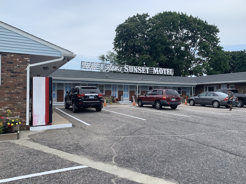 Phil & Anns Sunset Motel - photo 37
