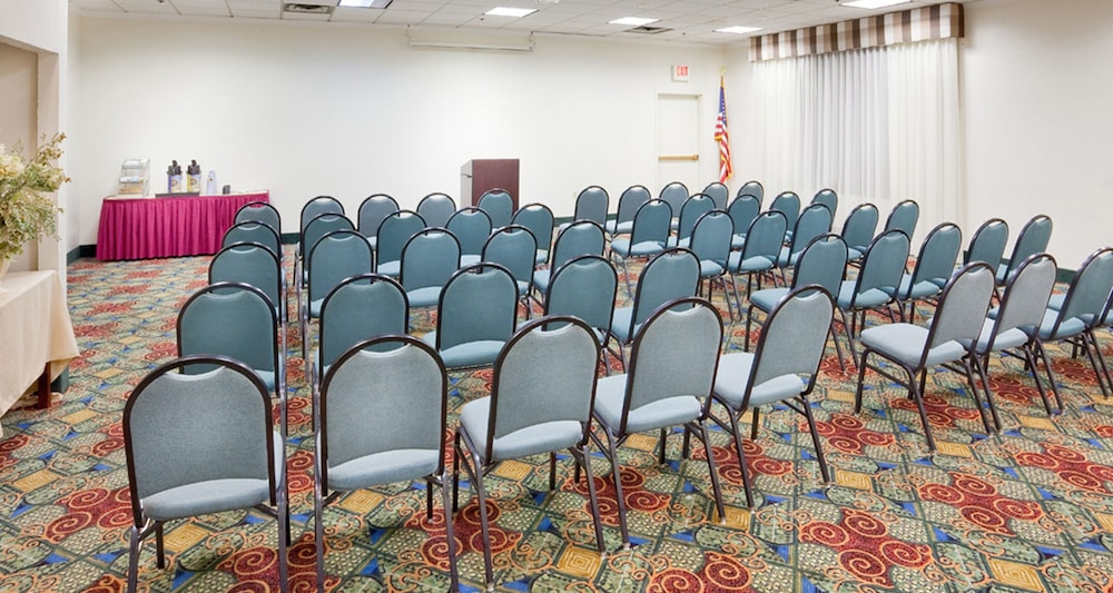 Baymont by Wyndham East Windsor Bradley Airport - photo 28
