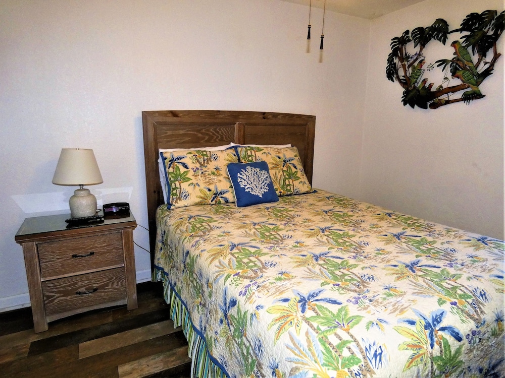0308 Waters Edge Resort 1 Bedroom Condo by Redawning - photo 3