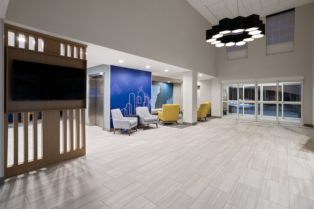 Holiday Inn Express Hotel & Suites Brattleboro by IHG - photo 60
