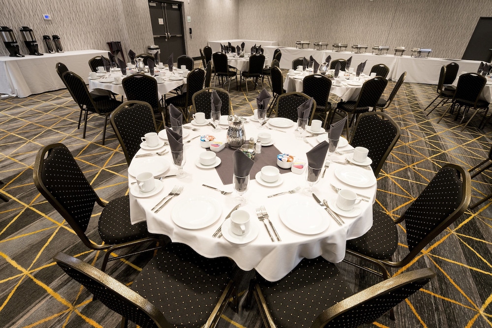 Holiday Inn Kalamazoo West - photo 41