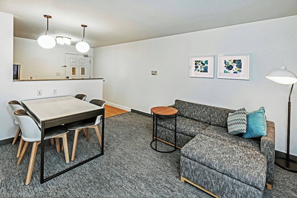 Towneplace Suites by Marriott Broken Arrow - photo 29