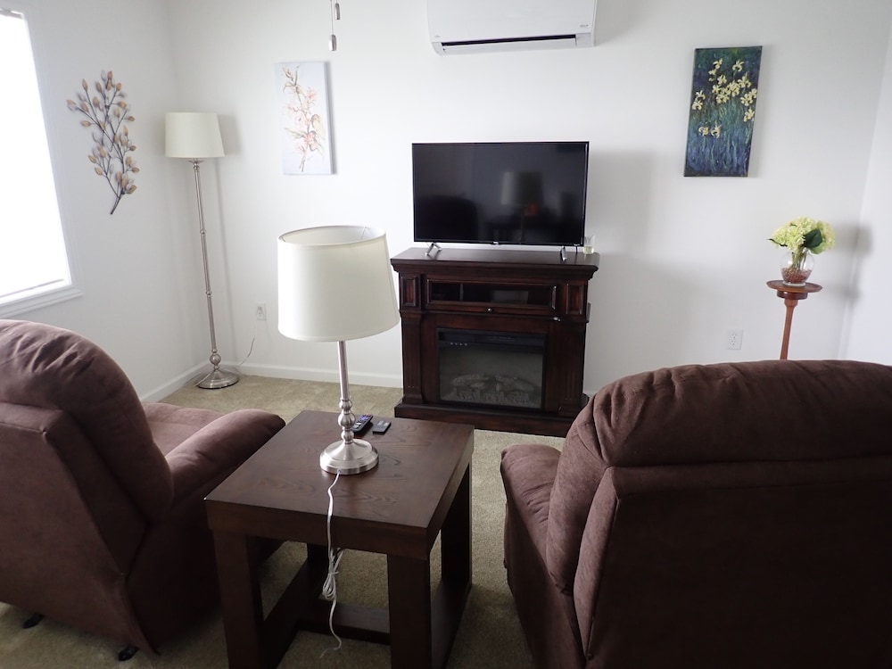 Pleasant Grove Inn - photo 13