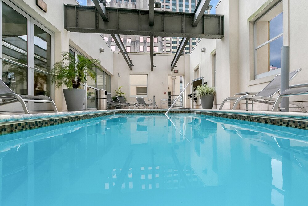 Sophisticated 1BR in C.B.D. by Sonder - photo 15