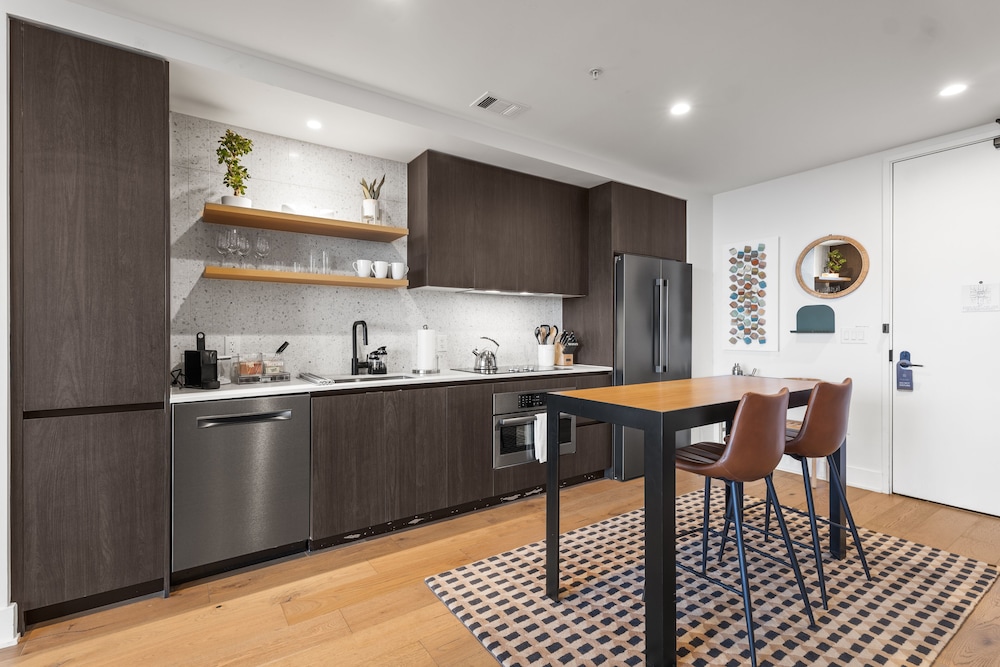 Austin Condo Hotel - photo 350