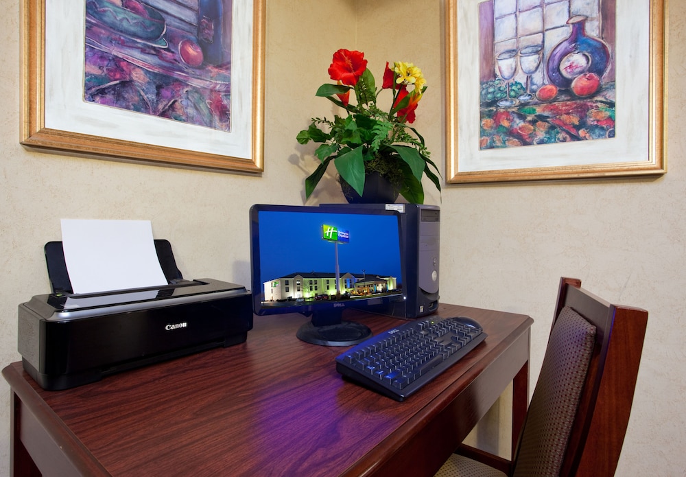 Holiday Inn Express Wilmington by IHG - photo 72