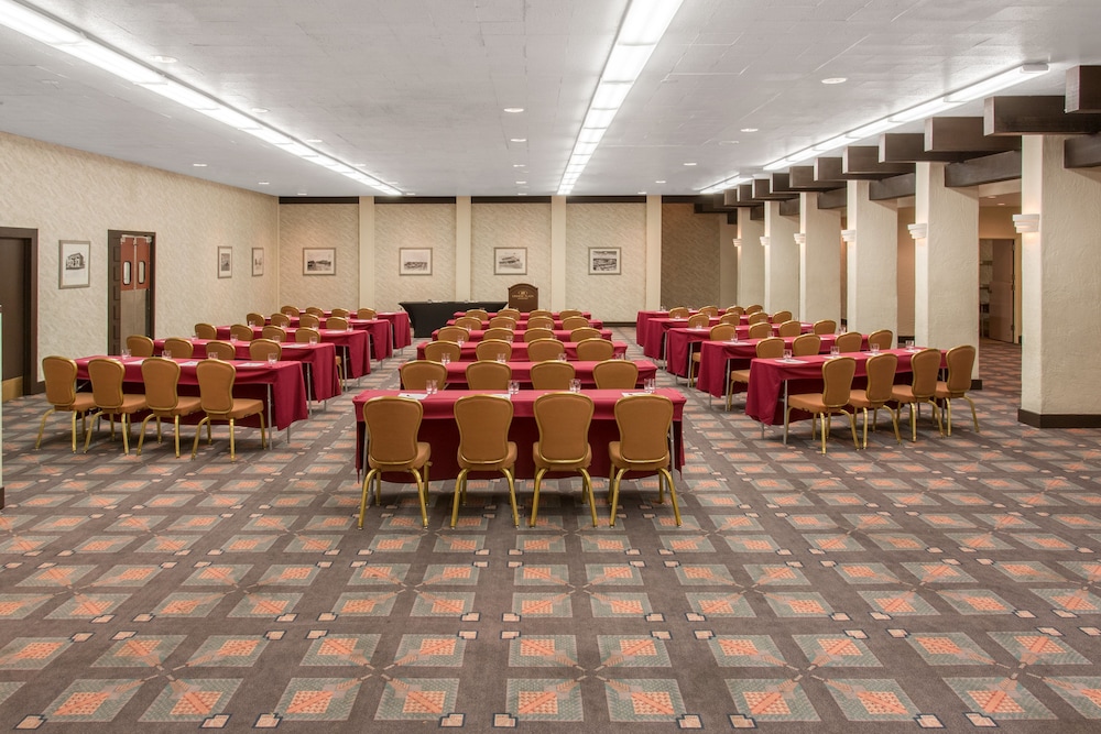 Crowne Plaza Albuquerque by IHG - photo 25