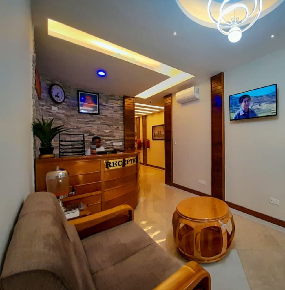 Epic Grand Hotel — Arusha — photo 2