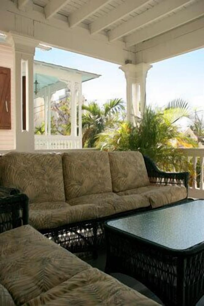 Island City House Hotel - photo 40