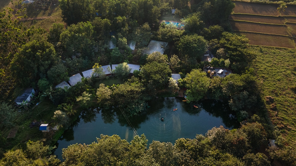 Century Resorts — hotel in Haliyal