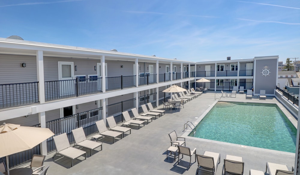 Atlantic Oceanfront Hotel - photo 41