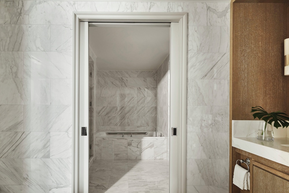 Four Seasons Hotel Miami - photo 38