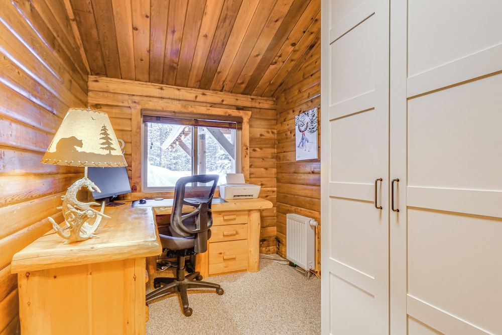 5 Mi to Breckenridge Ski Resort: Cozy Wood Cabin - photo 12