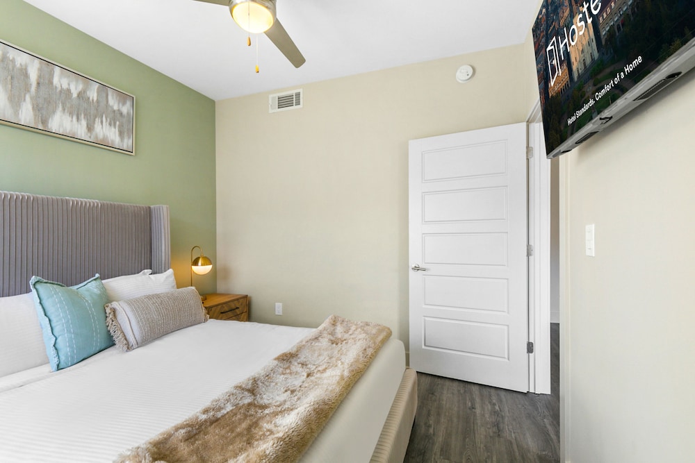 Mardi Gras Suites NOLA's 4BR Elegance - photo 32