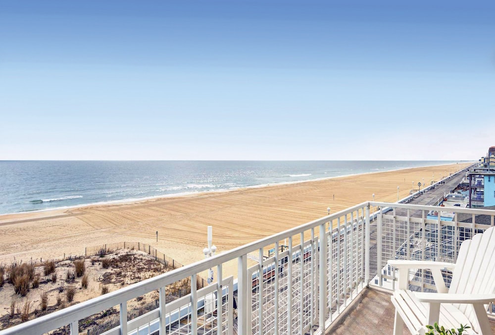 Dunes Suites Oceanfront - photo 12