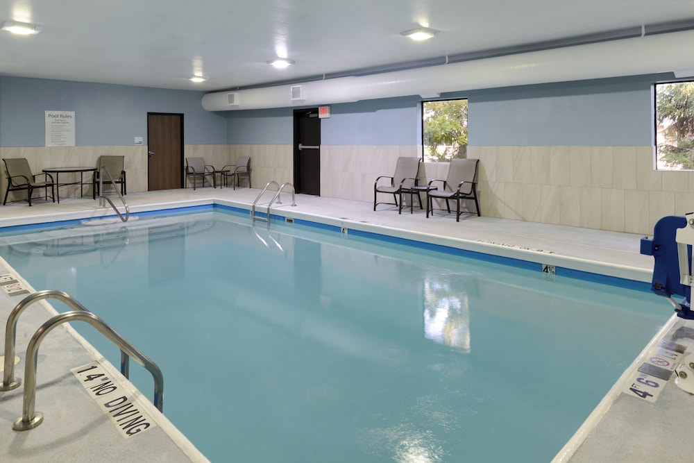 Holiday Inn Express Hotel and Suites Marysville by IHG - photo 47
