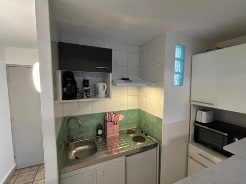 Studio Nimois Bien Equipe Avec Parking - last minute hotel in Nimes