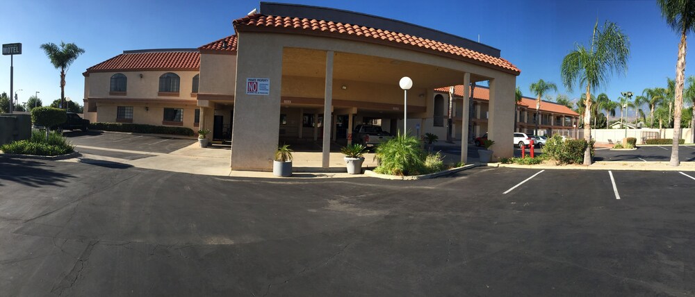 Calimesa Inn Motel - photo 40