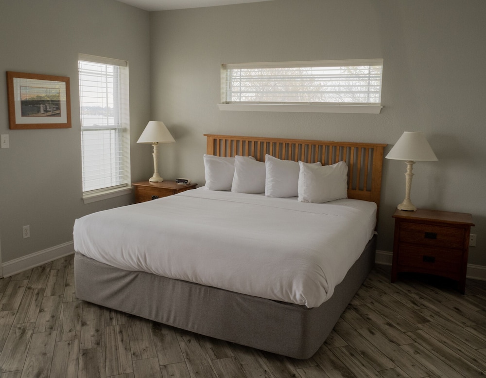 Delavan Lake Resort - photo 6