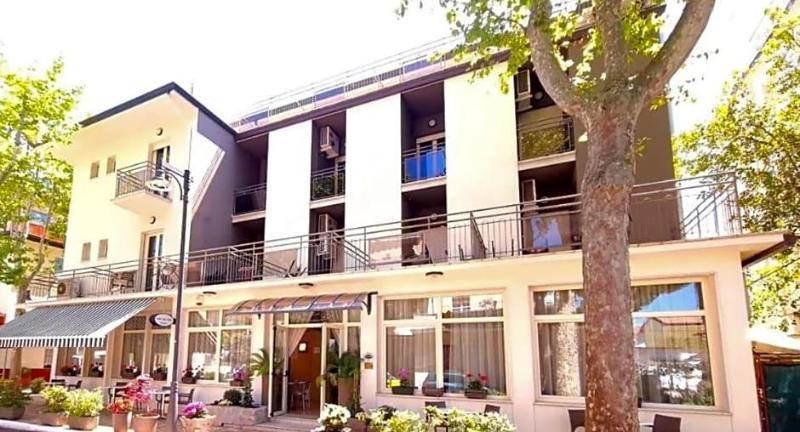 Hotel Villa Tina pet-friendly hotel Cesenatico