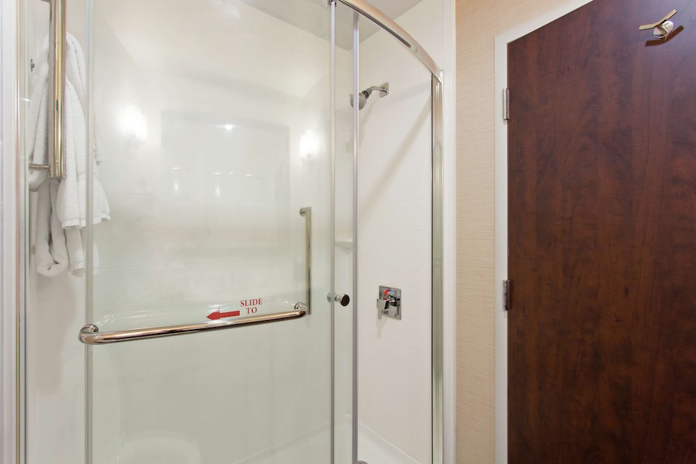 Hilton Garden Inn Victoria - photo 26