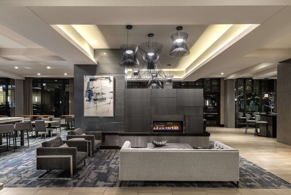 Hampton Inn & Suites Portsmouth Downtown - photo 3