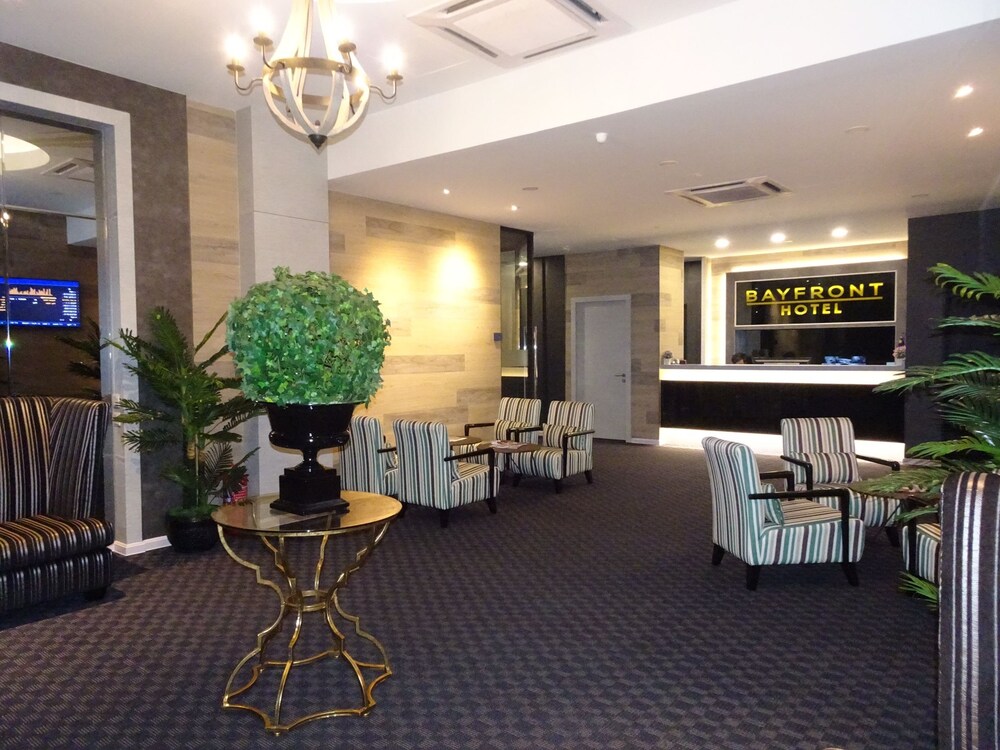 Bayfront Hotel — hotel in Port Dickson