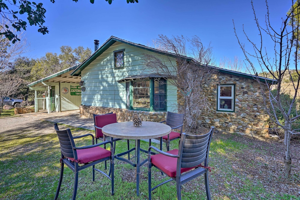 Cozy Story Book Barn Cottage W Scenic View 20796573 — Julian