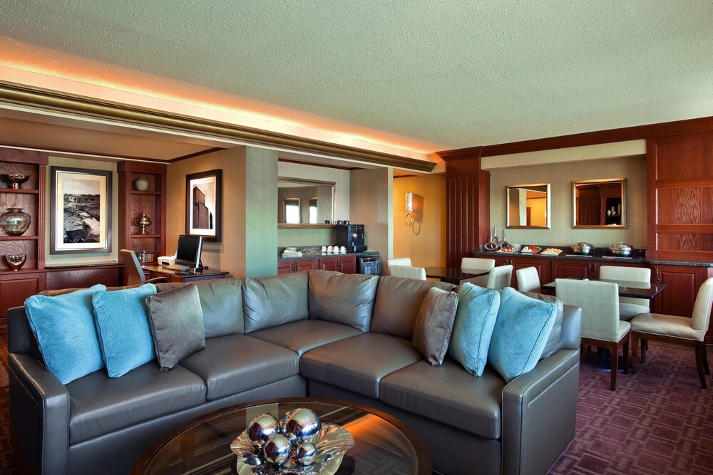 Sheraton Sioux Falls Hotel & Convention Center - photo 31