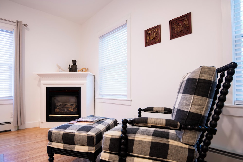 Sand Bar Cottage Inn - photo 34