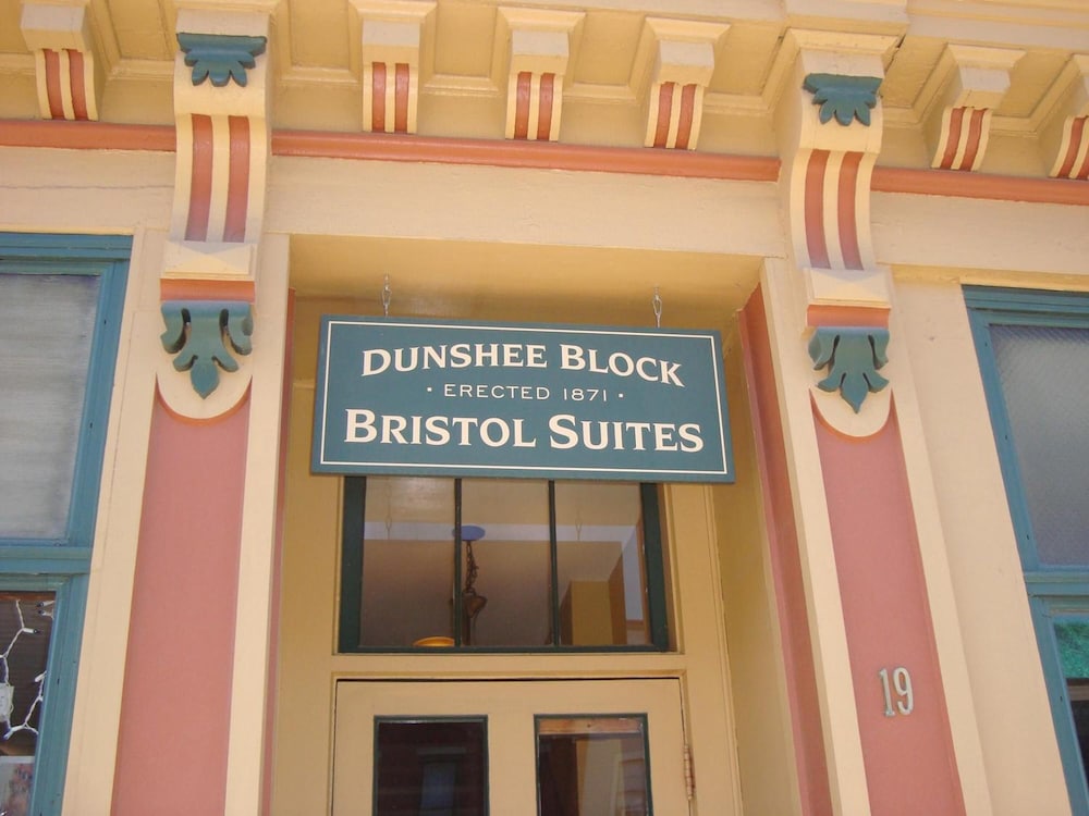 Bristol Suites - photo 46