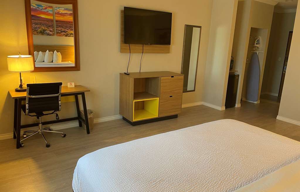 Days Inn by Wyndham Copperas Cove - photo 15