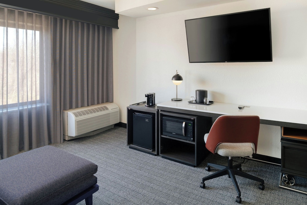 Courtyard by Marriott Providence Lincoln - photo 20