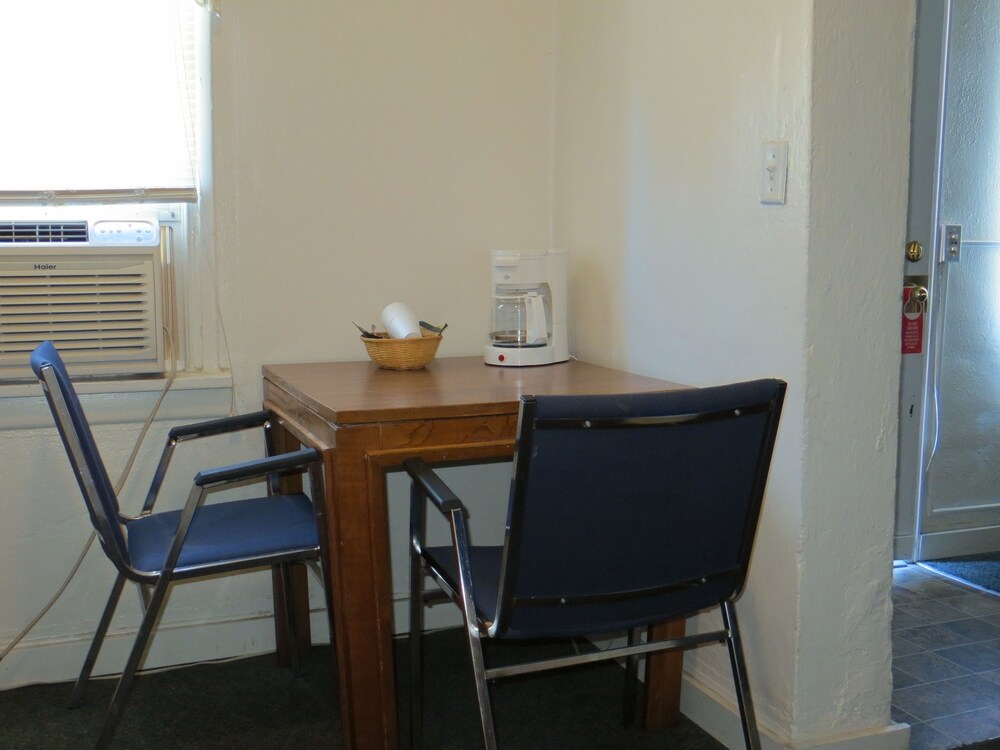 Riverside Inn of Alamosa - photo 6