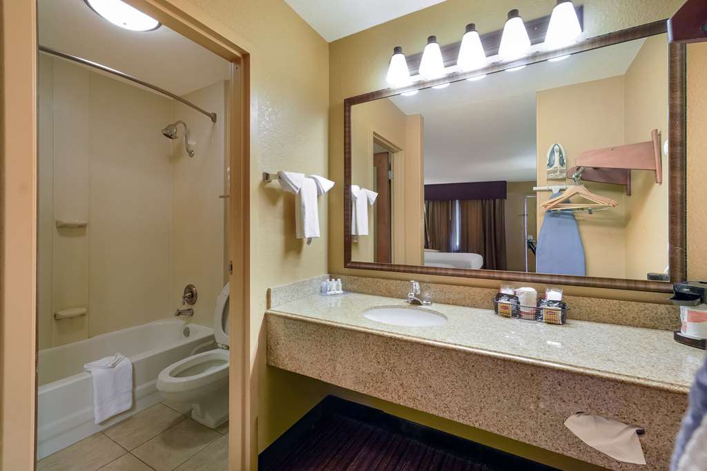 Quality Inn & Suites West Helena - photo 23