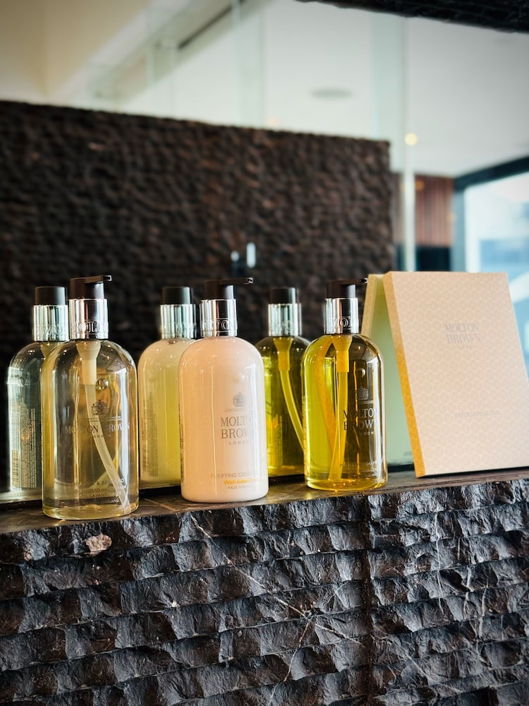 Bathroom amenities